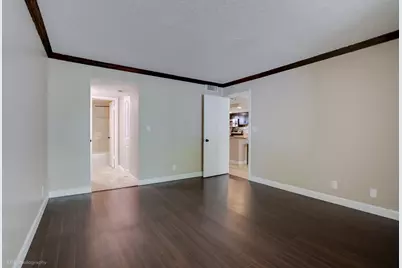 2314 S Cypress Bend Drive #Unit 313, Pompano Beach, FL 33069 - Photo 9