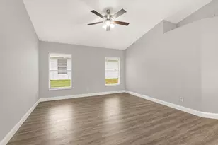 225 12th St SW, Vero Beach, FL 32962 - Photo 5