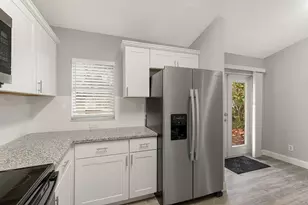 225 12th St SW, Vero Beach, FL 32962 - Photo 11