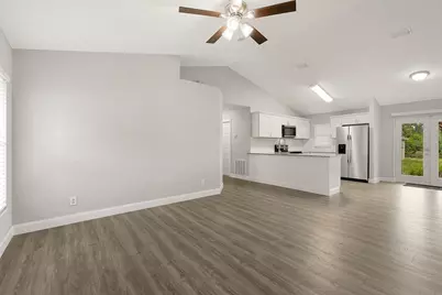 225 12th Street SW, Vero Beach, FL 32962 - Photo 5