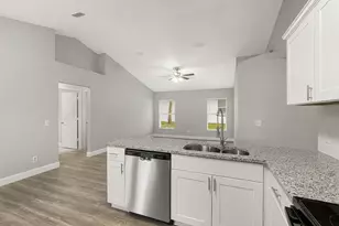 225 12th St SW, Vero Beach, FL 32962 - Photo 11