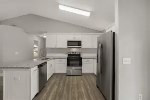 225 12th St SW, Vero Beach, FL 32962 - Photo 9