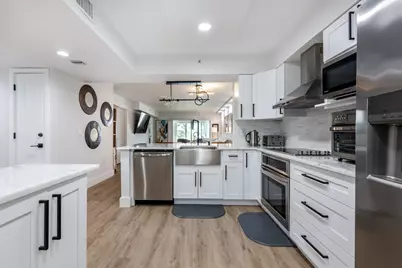 6096 Huntwick Terrace #303, Delray Beach, FL 33484 - Photo 7