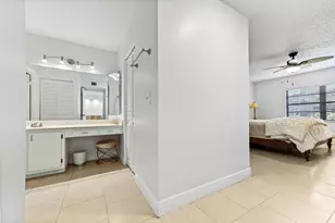 21215 Lago Cir, Boca Raton, FL 33433 - Photo 17