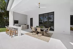 2725 Seneca Cir, West Palm Beach, FL 33409 - Photo 75