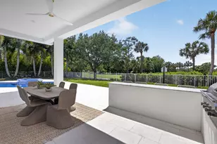 2725 Seneca Cir, West Palm Beach, FL 33409 - Photo 77