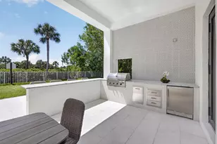 2725 Seneca Cir, West Palm Beach, FL 33409 - Photo 73