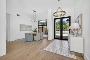 2725 Seneca Cir, West Palm Beach, FL 33409 - Photo 13