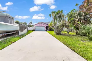 2024 NE 24th St, Jensen Beach, FL 34957 - Photo 19