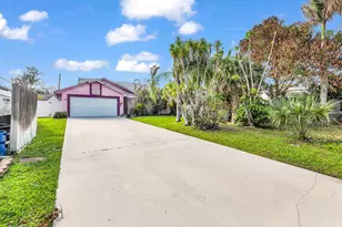 2024 NE 24th St, Jensen Beach, FL 34957 - Photo 23