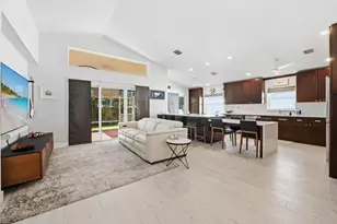8856 Thames River Dr, Boca Raton, FL 33433 - Photo 3