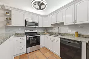 223 2nd Ct, Palm Beach Gardens, FL 33410 - Photo 9
