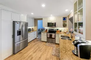 2306 SW Creekside Dr, Palm City, FL 34990 - Photo 7