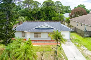 1781 SW Cloverleaf St, Port Saint Lucie, FL 34953 - Photo 3