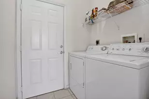 7915 NW 20th St, Pembroke Pines, FL 33024 - Photo 29