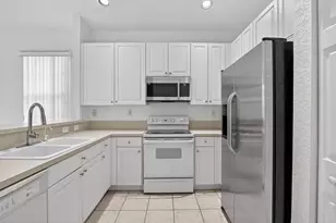 7915 NW 20th St, Pembroke Pines, FL 33024 - Photo 11