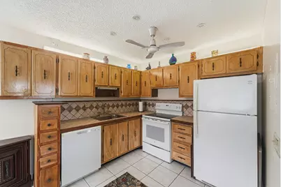 226 E Normandy #E, Delray Beach, FL 33484 - Photo 7