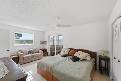 226 E Normandy #E, Delray Beach, FL 33484 - Photo 11