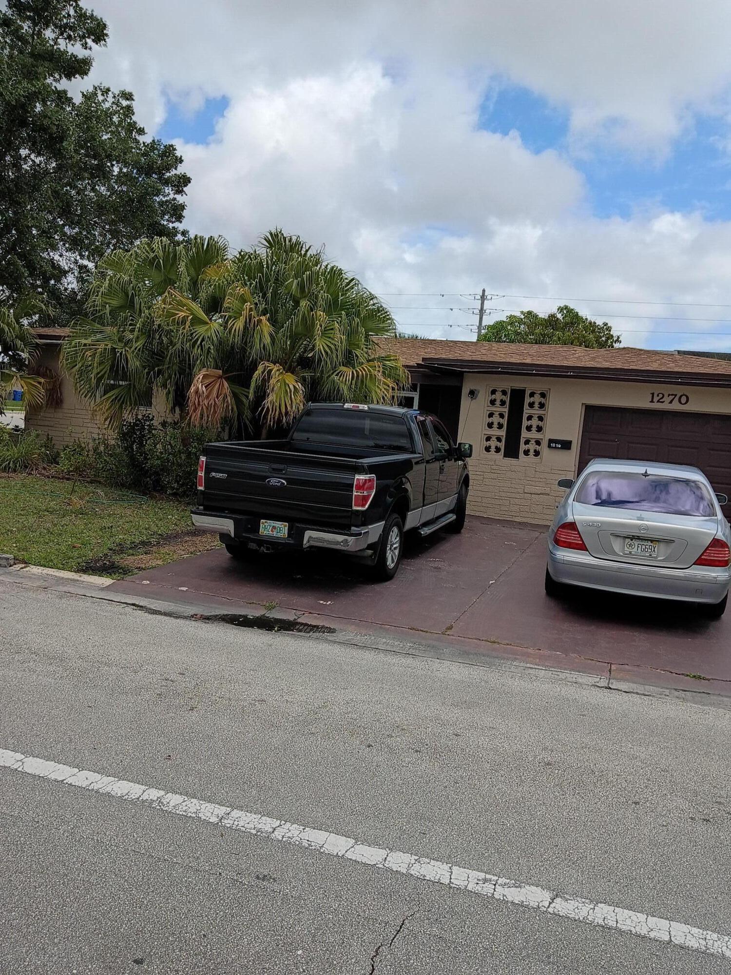 1270 NW 66th Terrace main architectural view