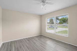 333 SW Lucero Dr, Port Saint Lucie, FL 34983 - Photo 9
