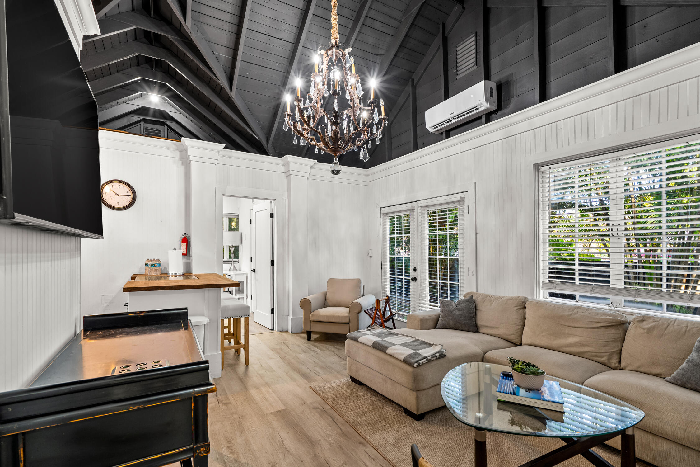 1017 SW 4th St - 1017 SW 4th St, Fort Lauderdale, FL 33312 Luxury Property | Jose Angel Pina