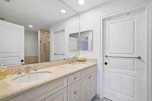 1050 E Heritage Club Cir, Delray Beach, FL 33483 - Photo 23