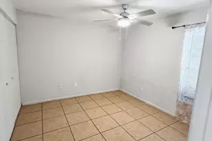 2225 Laura Ln, West Palm Beach, FL 33415 - Photo 9