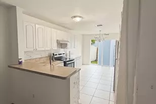 2225 Laura Ln, West Palm Beach, FL 33415 - Photo 3