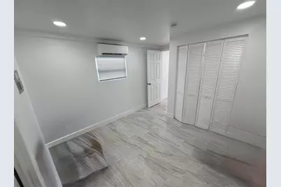 8717 SW 16th Place, Davie, FL 33324 - Photo 13