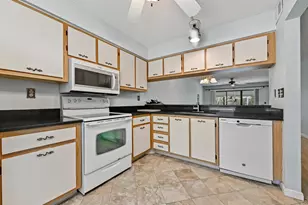 1701 Sabal Ridge Cir, Palm Beach Gardens, FL 33418 - Photo 5