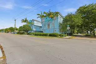 1705 Johnson St, Hollywood, FL 33020 - Photo 3