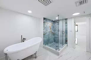 2480 Presidential Way, West Palm Beach, FL 33401 - Photo 21
