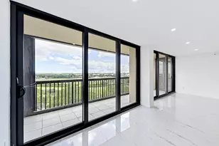 2480 Presidential Way, West Palm Beach, FL 33401 - Photo 3