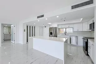 2480 Presidential Way, West Palm Beach, FL 33401 - Photo 11