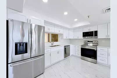 2480 Presidential Way #902, West Palm Beach, FL 33401 - Photo 9