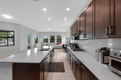 11795 Waterway Circle, Parkland, FL 33076 - Photo 9