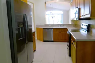 810 NW Rutherford Ct, Port Saint Lucie, FL 34983 - Photo 3