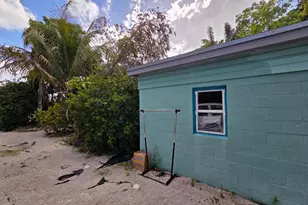 238 SW 1st St, Florida City, FL 33034 - Photo 3