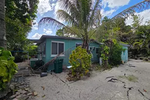 238 SW 1st St, Florida City, FL 33034 - Photo 3