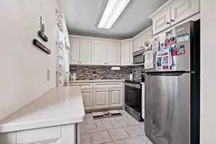 167 Cambridge G, West Palm Beach, FL 33417 - Photo 5