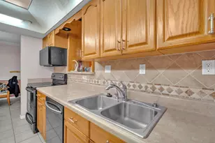13930 SW 36th Ct, Davie, FL 33330 - Photo 11