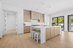 2725 NE 28th St, Fort Lauderdale, FL 33306 - Photo 9