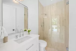 2725 NE 28th St, Fort Lauderdale, FL 33306 - Photo 25