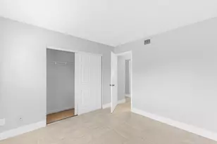 3469 NW 44th St, Lauderdale Lakes, FL 33309 - Photo 15