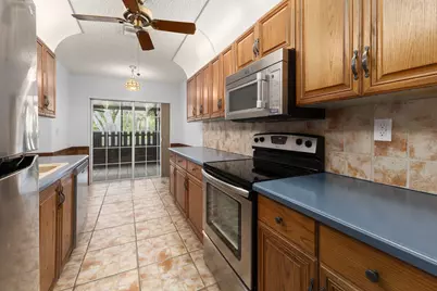 1767 S Dovetail Drive #R, Fort Pierce, FL 34982 - Photo 3