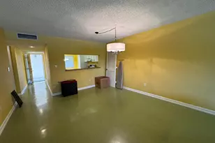 10641 W Clairmont Cir, Tamarac, FL 33321 - Photo 11