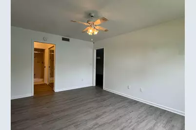 10641 W Clairmont Circle, Tamarac, FL 33321 - Photo 11