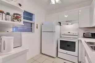 4706 NW 36th St, Lauderdale Lakes, FL 33319 - Photo 11