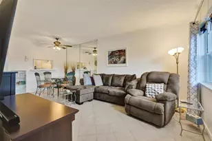 4706 NW 36th St, Lauderdale Lakes, FL 33319 - Photo 17