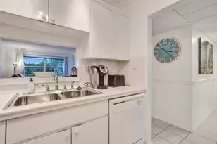 4706 NW 36th St, Lauderdale Lakes, FL 33319 - Photo 13